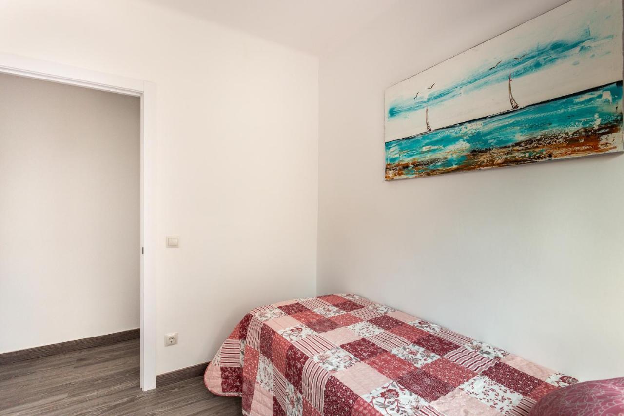 Barca 3 New Lovely Aprtment Near Beach Sant Adria de Besos Bagian luar foto